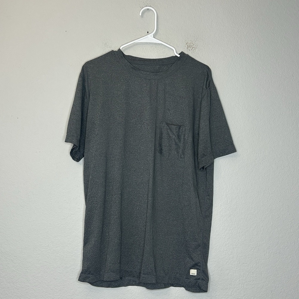 Vuori Men's Tradewind Performance Tee T Shirt Size L Athletic Pullover Gray